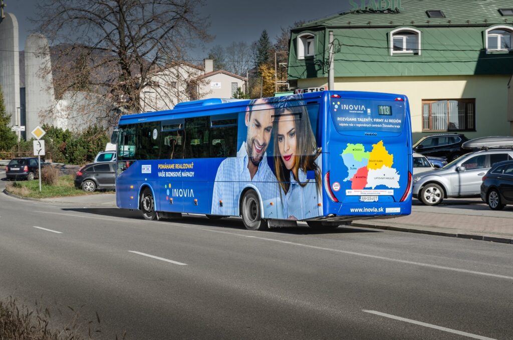 Celopolep autobusu Inovia